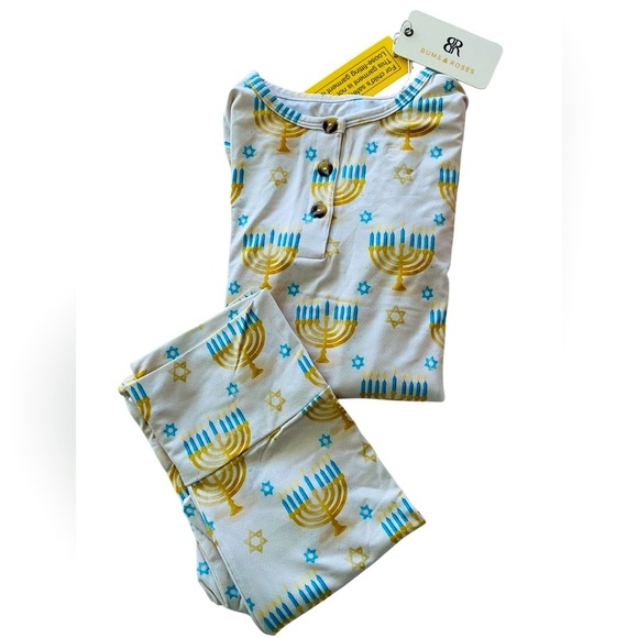 Bums & Roses Pajama Set Holiday Hanukkah Menorah Stars 2 Piece Bamboo 7/8 YR NWT - Picture 1 of 2